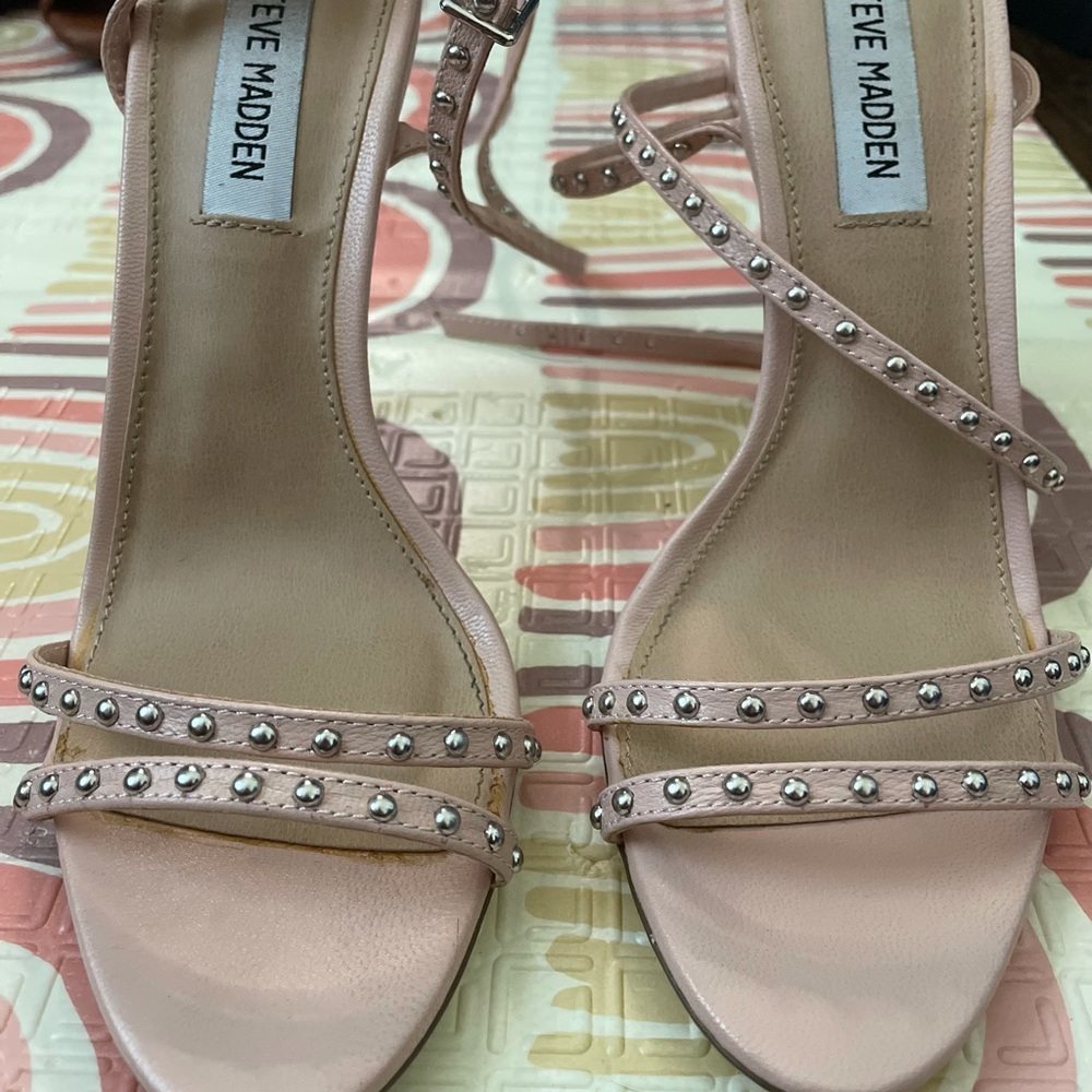 Worn one time - super freaking cute heels
